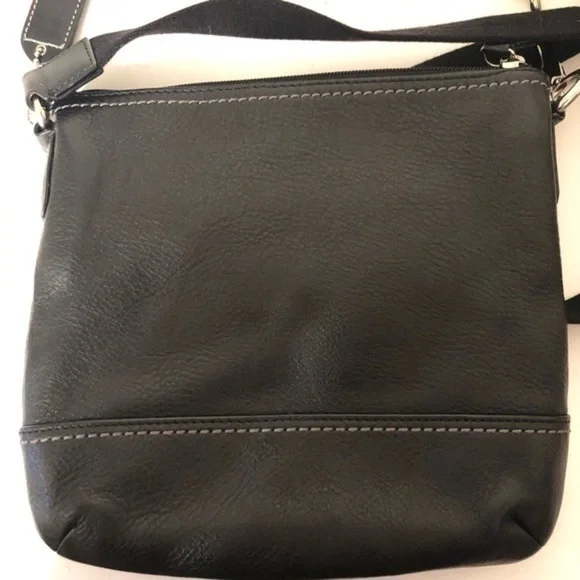 COACH 👛 leather turnlock crossbody swing pack